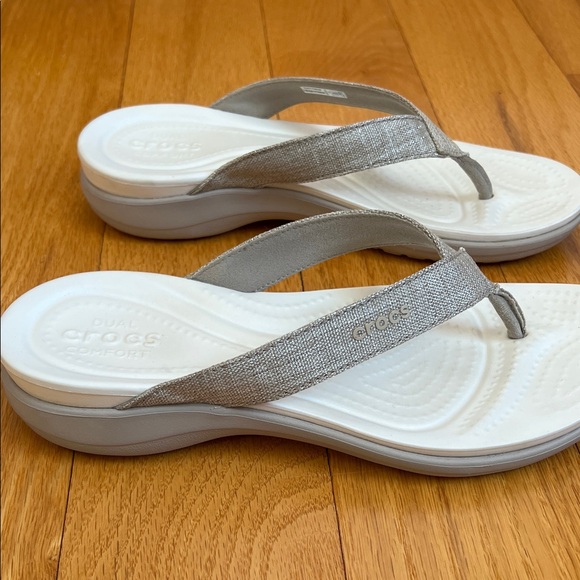 CROCS Metallic Silver, Tan, and White Getaway Glitter Flip Flops - Picture 4 of 5